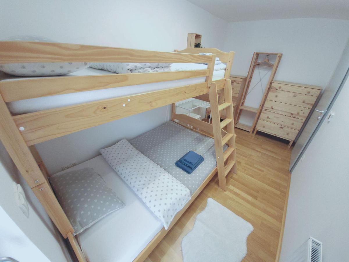 Apartment Apartma M&j *